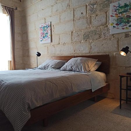 Beautiful Studio Apartment In Qormi Malta Exterior photo