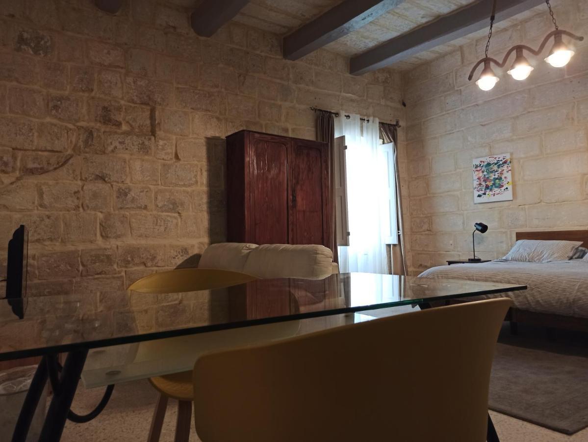 Beautiful Studio Apartment In Qormi Malta Exterior photo